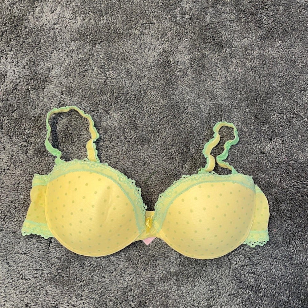 Victoria’s Secret bra